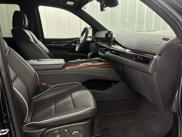 2024 Cadillac Escalade Premium Luxury photo 10