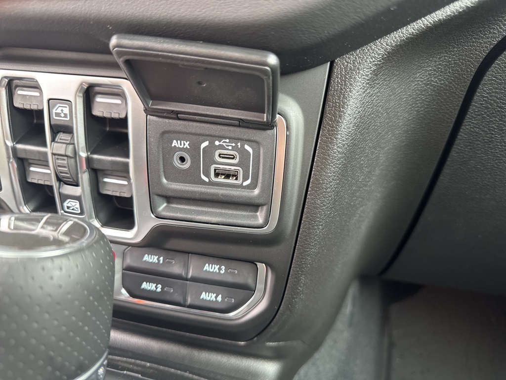 2025 Jeep Gladiator Mojave photo 42