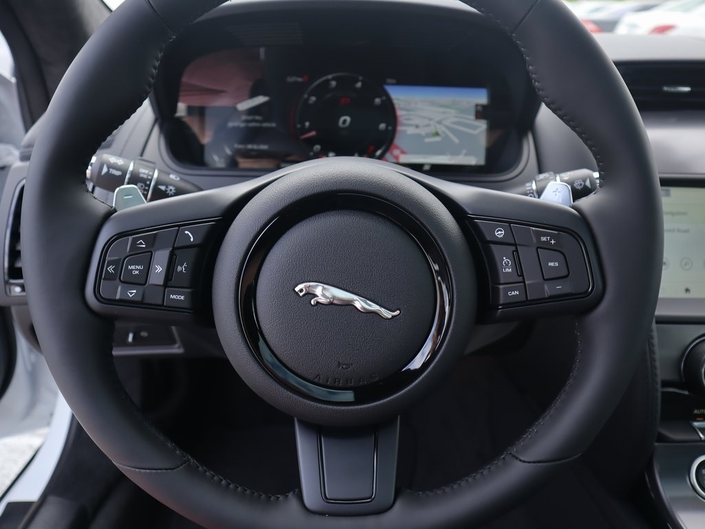 2024 Jaguar F-TYPE P450 photo 25