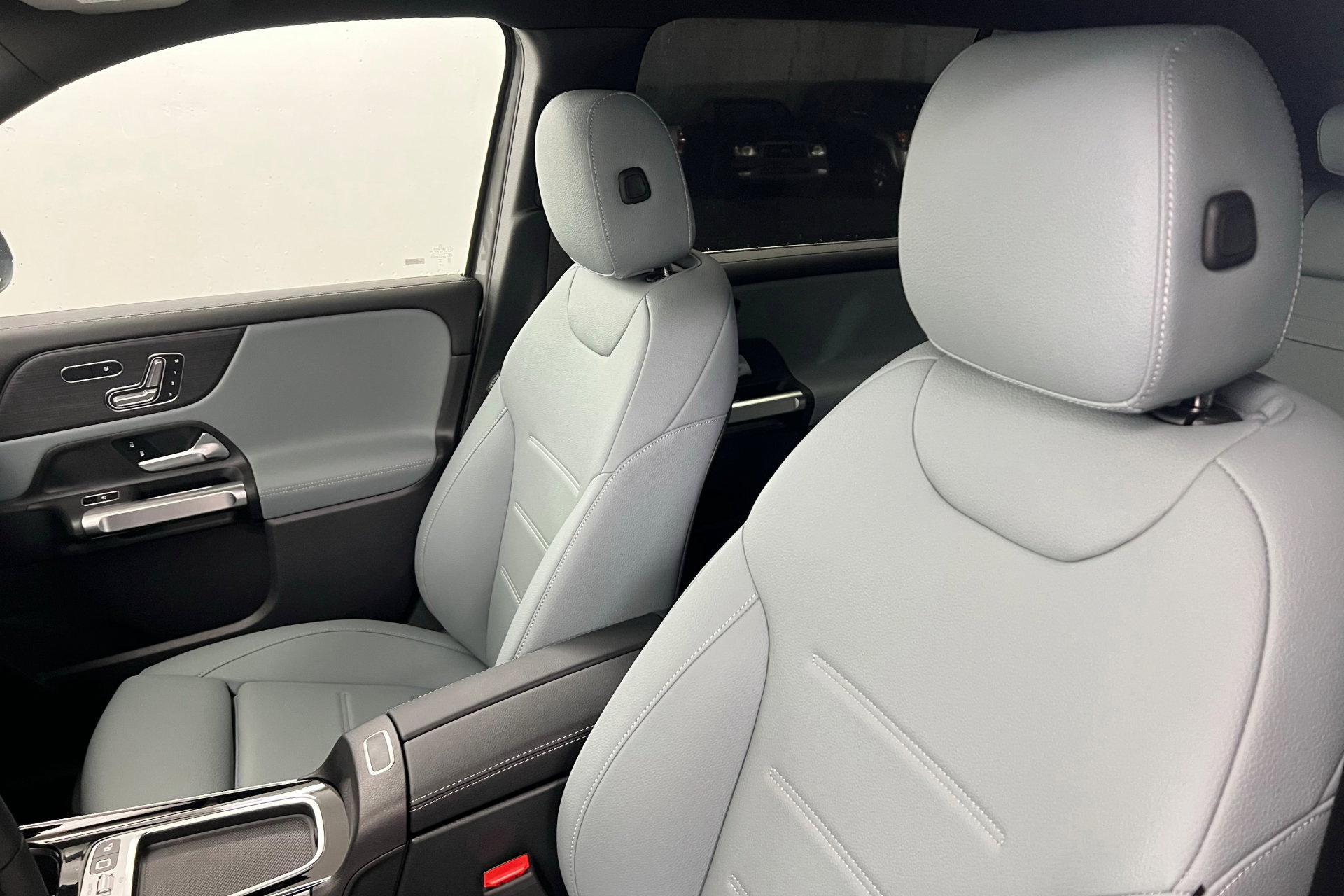 2026 Mercedes Benz GLB 250 4MATIC photo 16