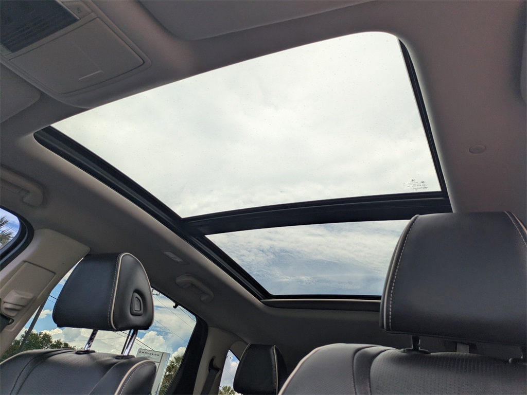 2022 Acura MDX Advance photo 21