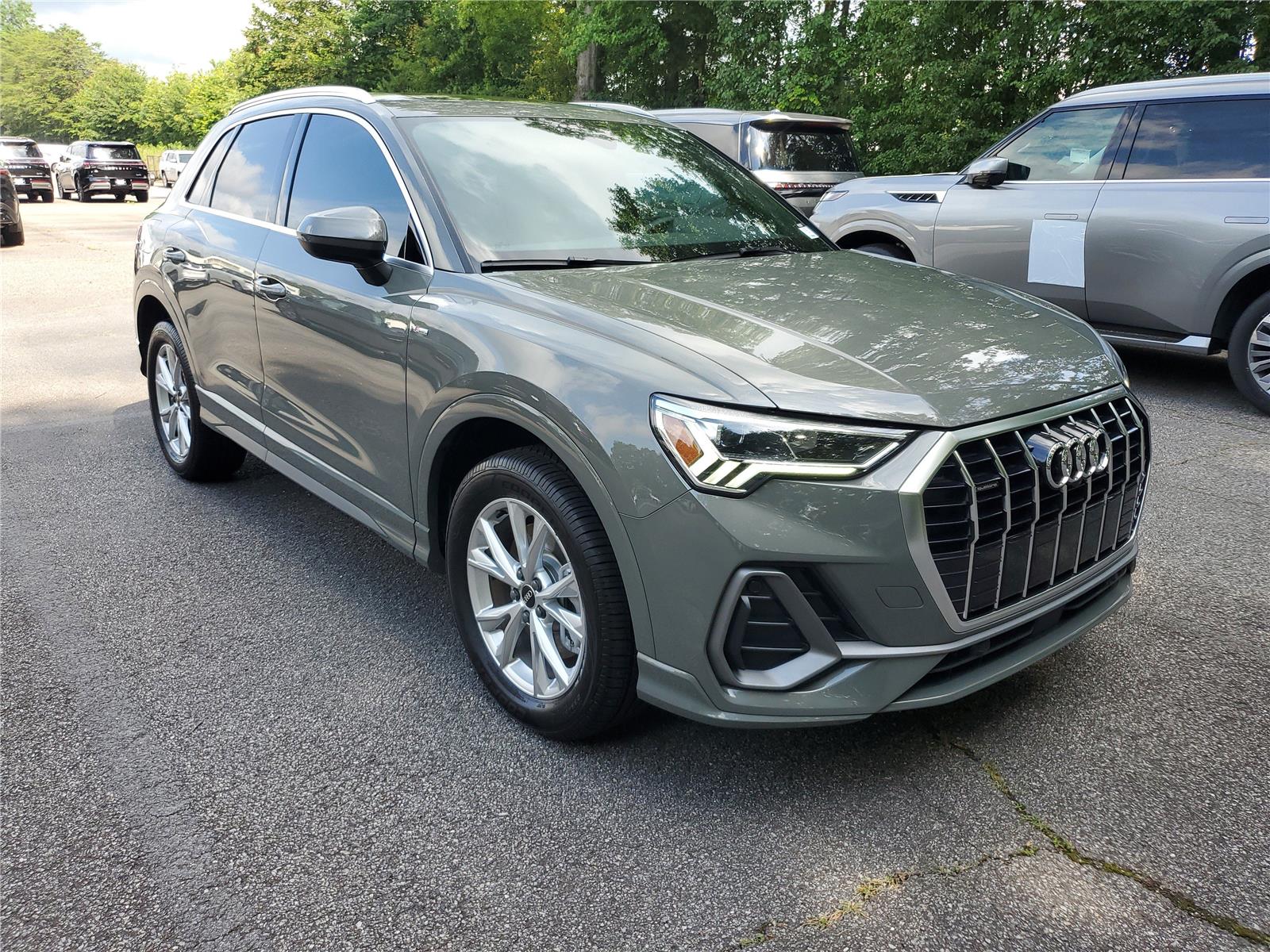 2022 Audi Q3 Prestige Premium Plus photo 2