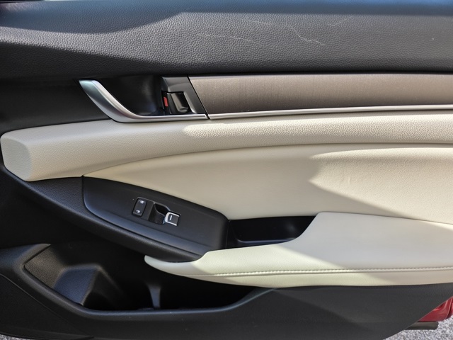 2022 Honda Accord LX photo 13