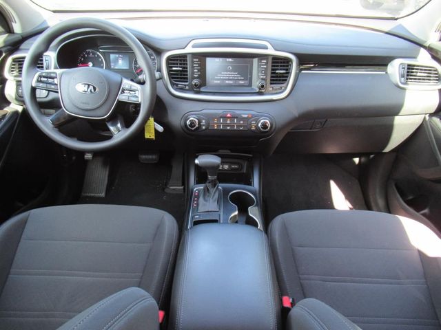 2019 Kia Sorento LX photo 9