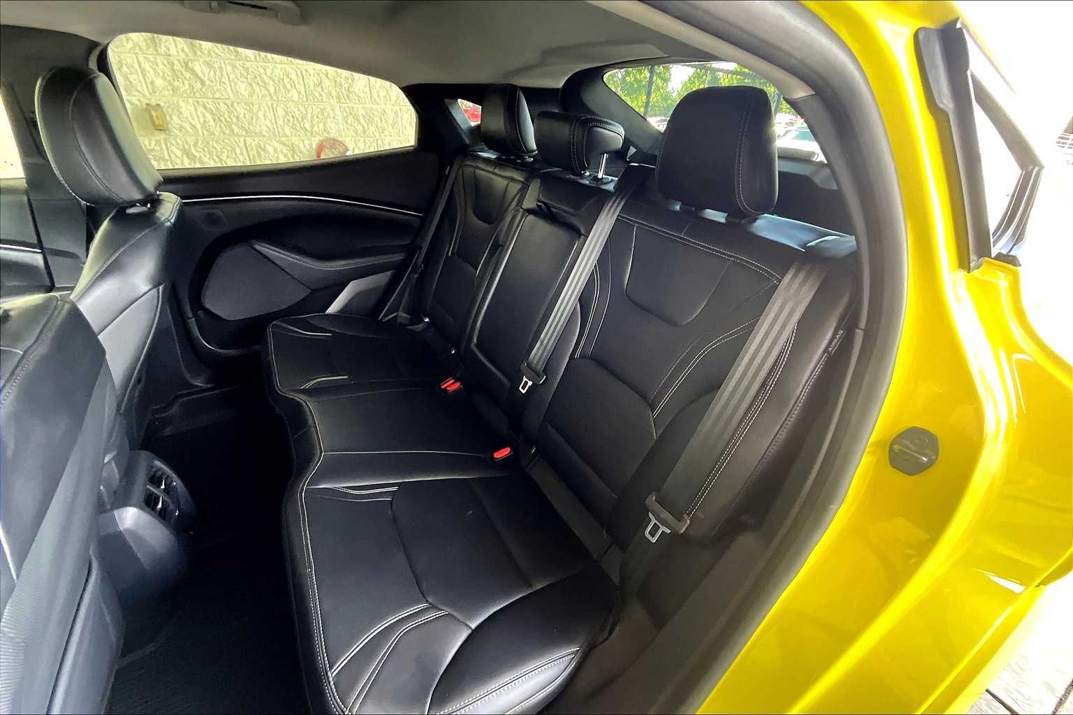 2025 Ford Mustang Mach-E Premium photo 18