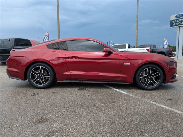 2017 Ford Mustang GT Premium photo 2