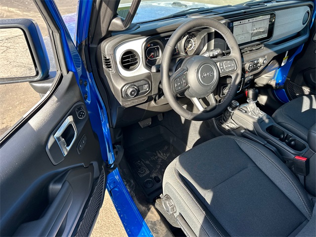 2025 Jeep Wrangler Sport S photo 28