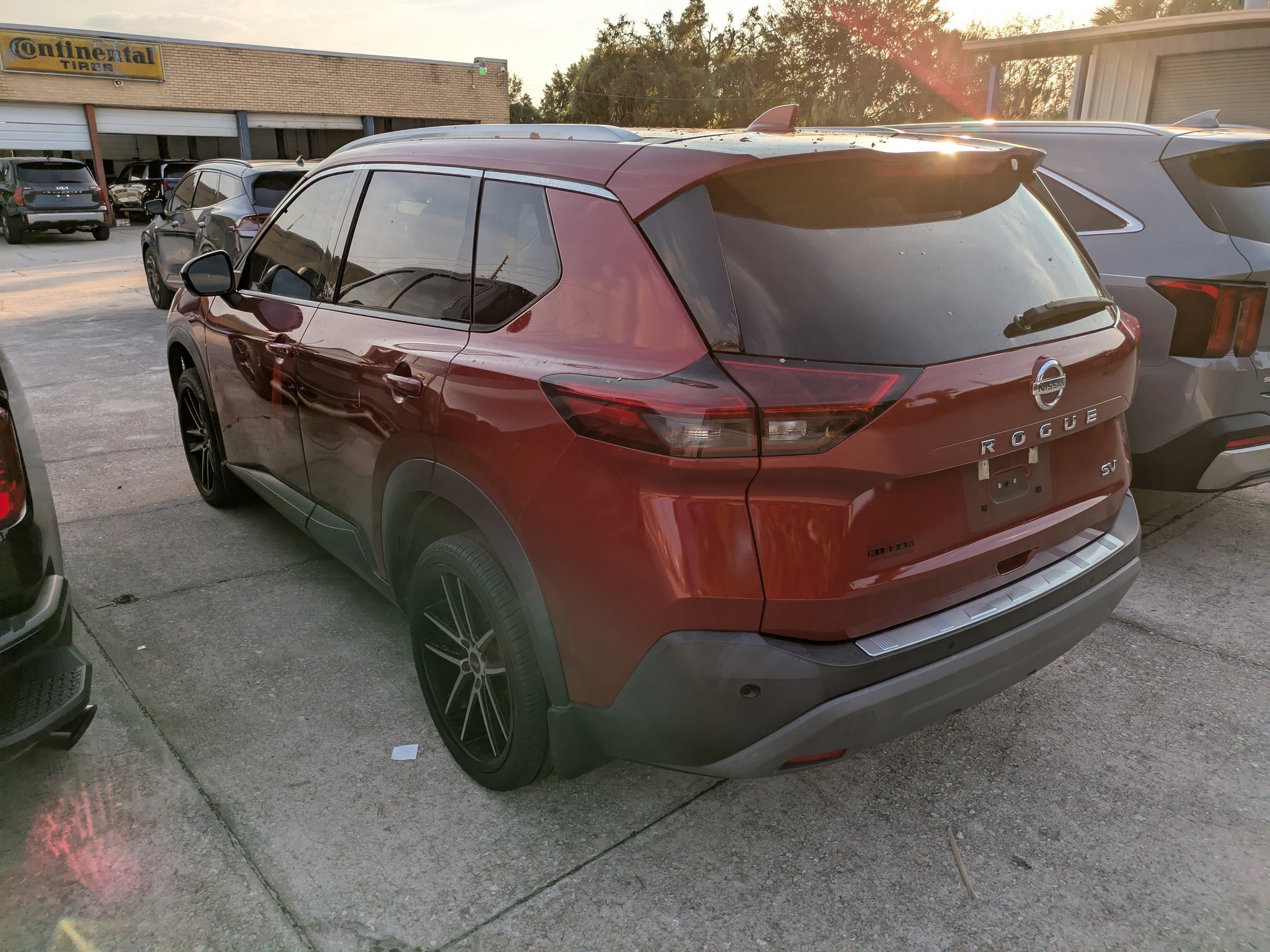 2021 Nissan Rogue SV photo 4