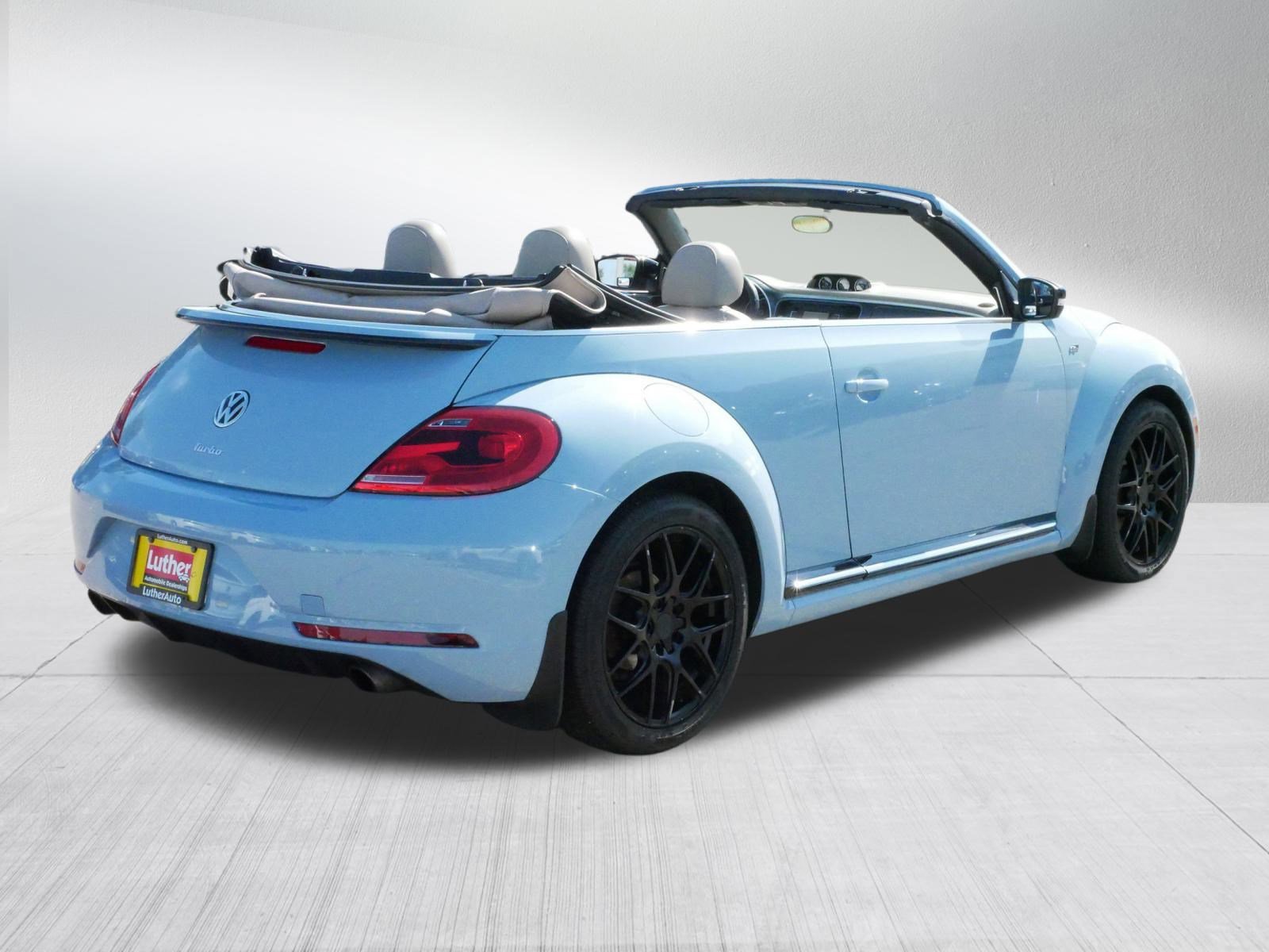 2014 Volkswagen Beetle Convertible R-Line photo 7