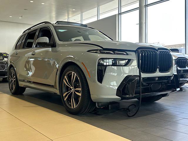 2026 BMW X7 40i's photo