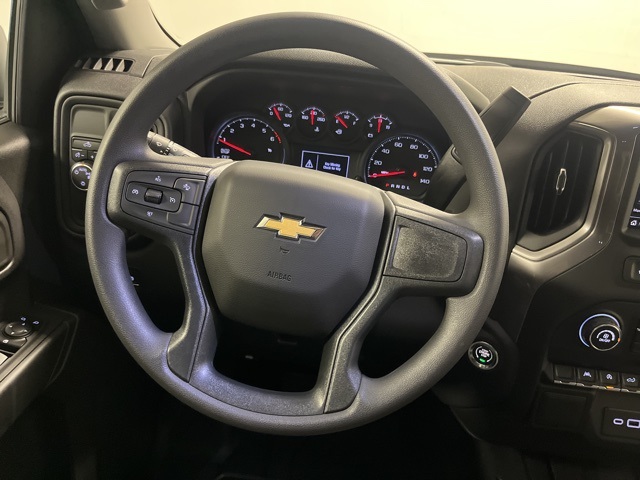 2025 Chevrolet Silverado 1500 Custom photo 3