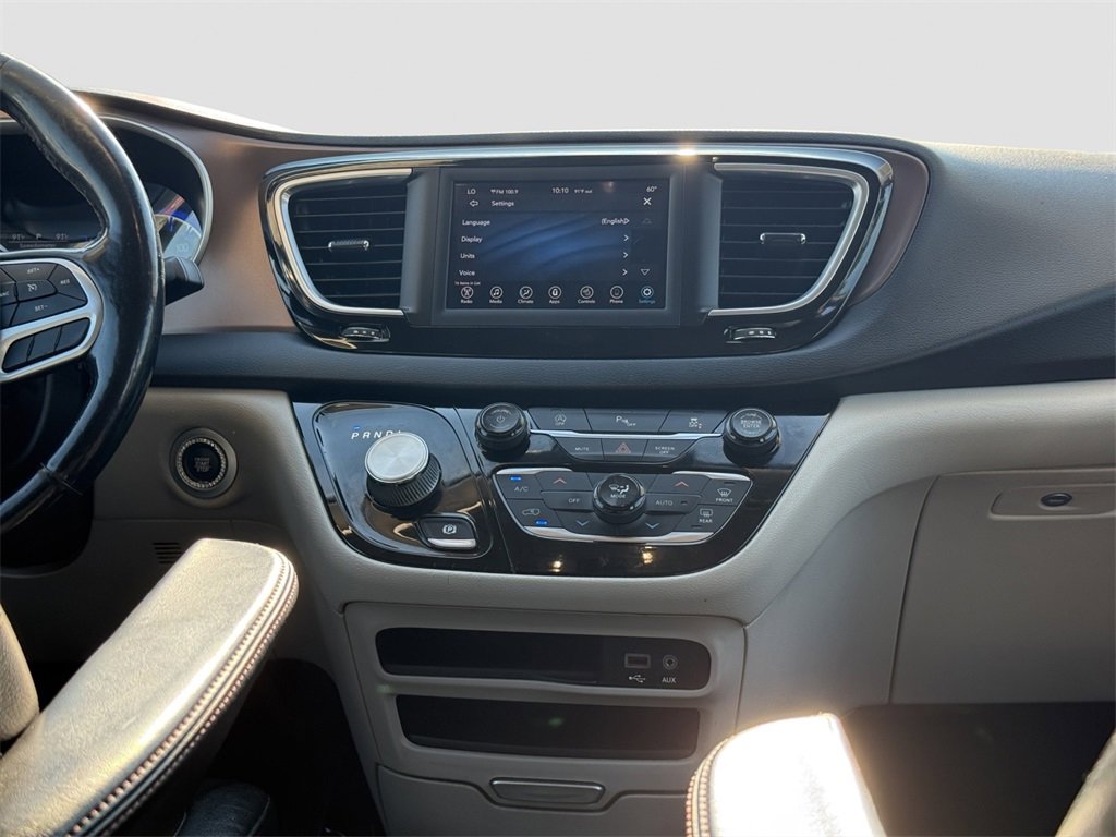 2019 Chrysler Pacifica Touring L photo 19