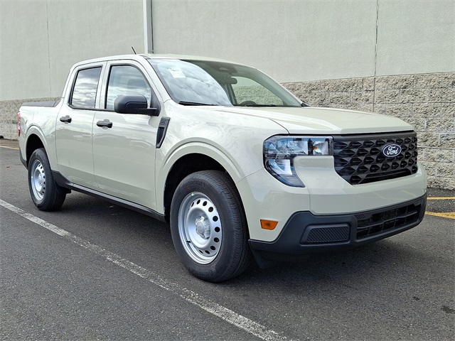 2025 Ford Maverick XL photo 2