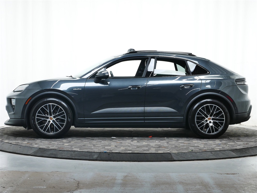 Certified 2025 Porsche Macan Base with VIN WP1AA2XA6SL000271 for sale in Golden Valley, Minnesota