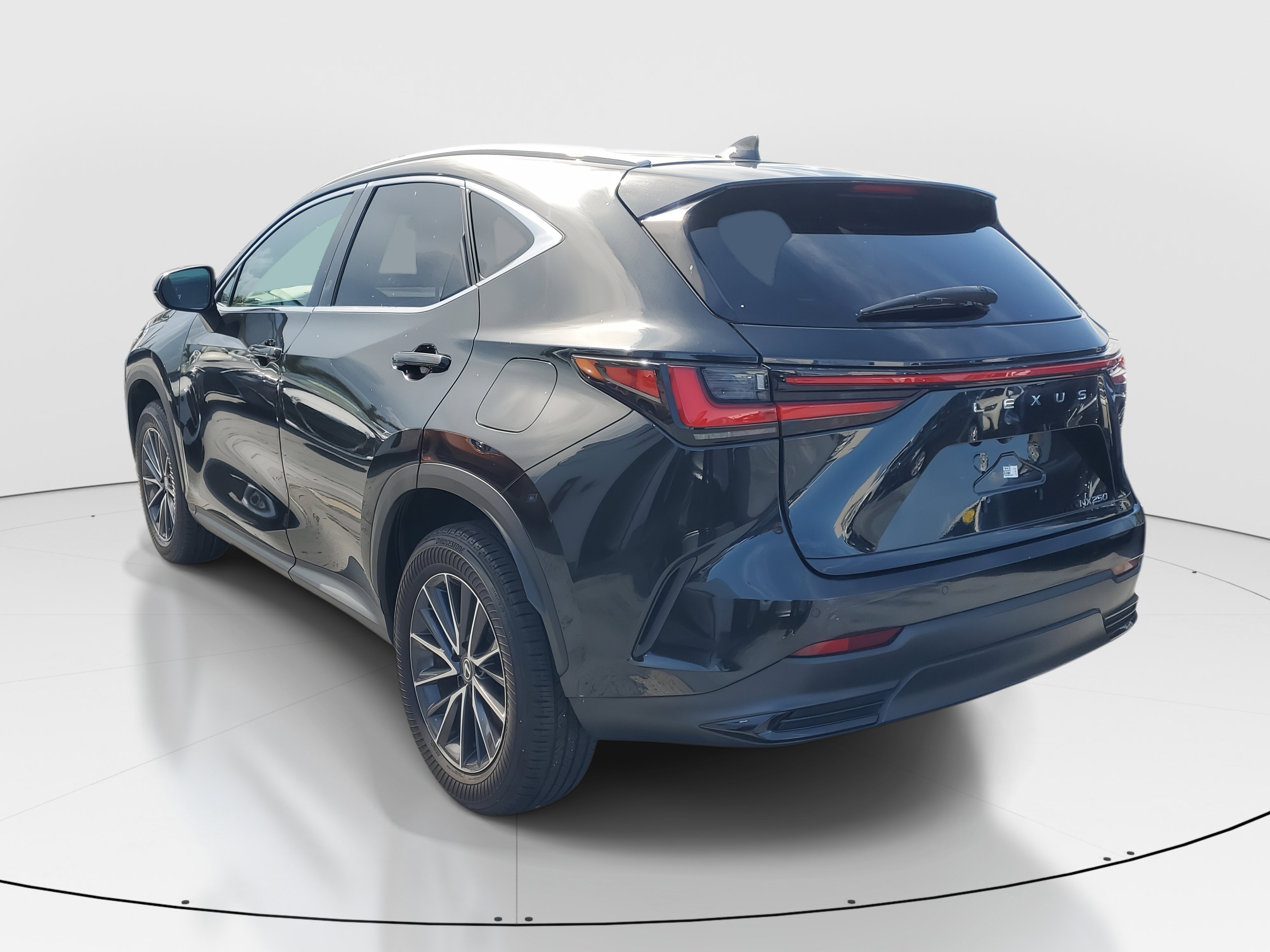 2024 Lexus NX 250 Premium photo 5