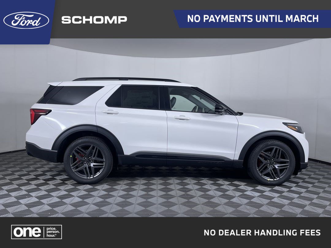 2025 Ford Explorer ST's photo