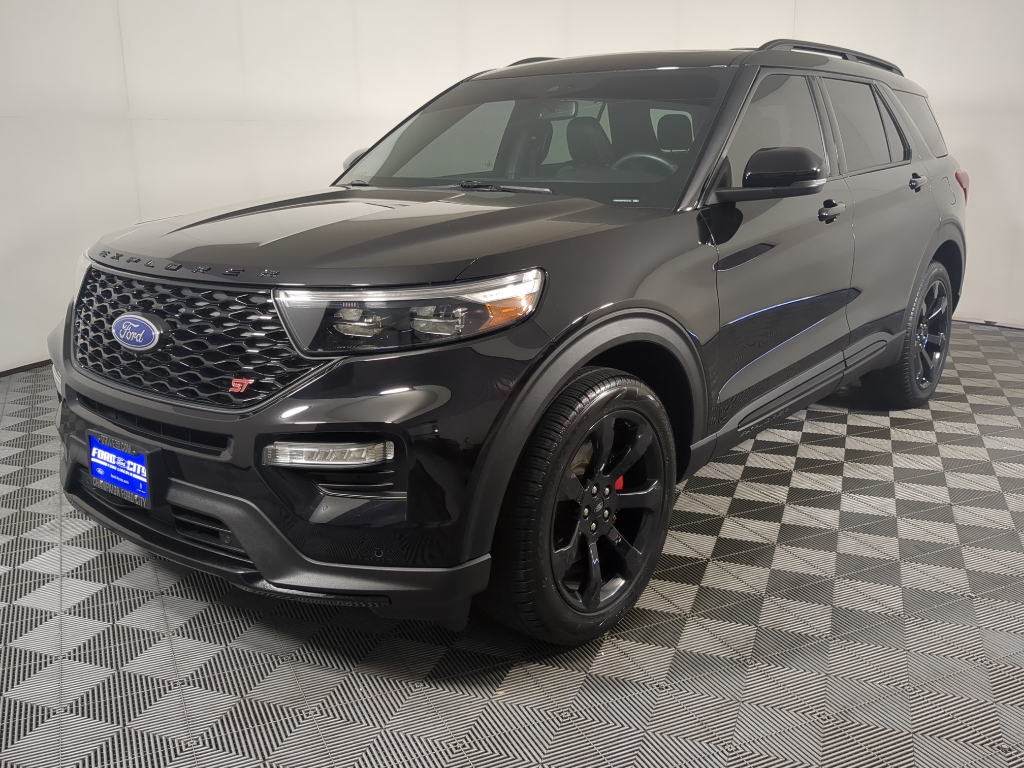 2023 Ford Explorer ST photo 4