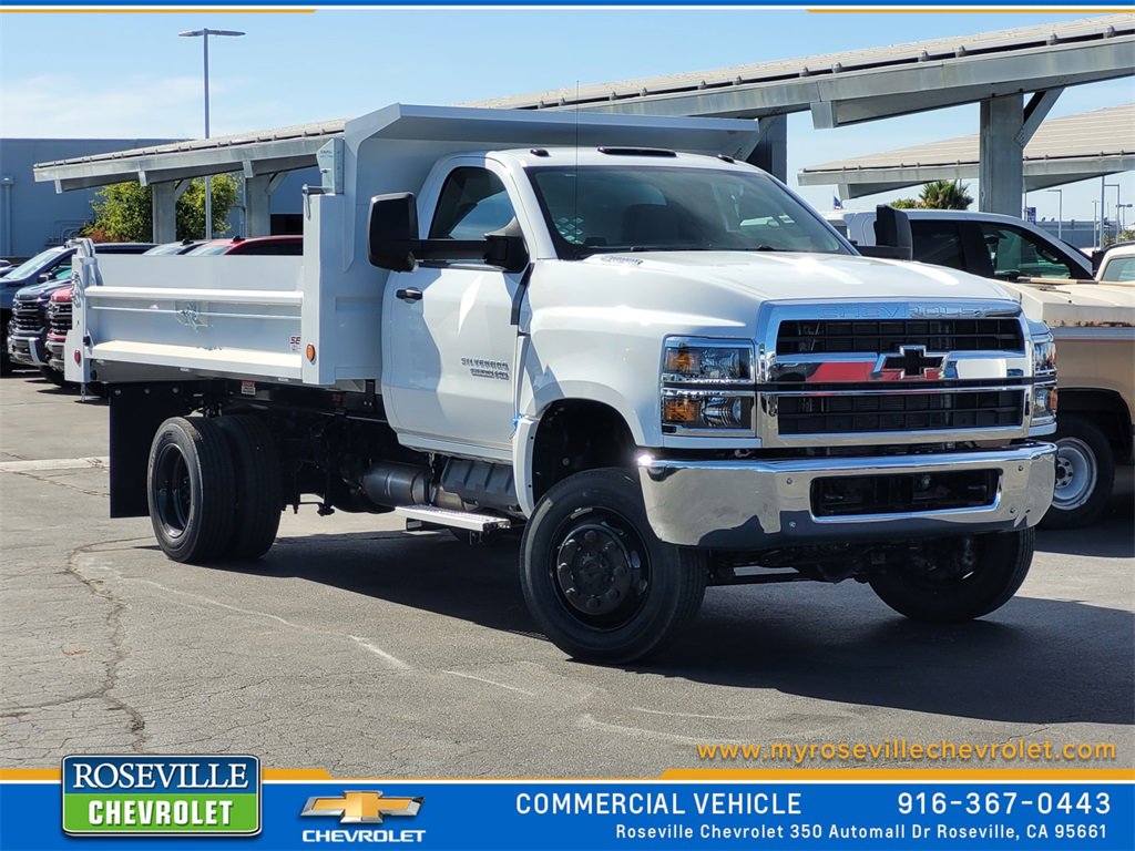 2024 Chevrolet Silverado 4500 Medium Duty Chassis Cab Work Truck's photo
