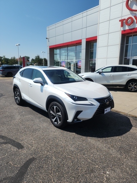 2021 Lexus NX 300h Premium photo 5