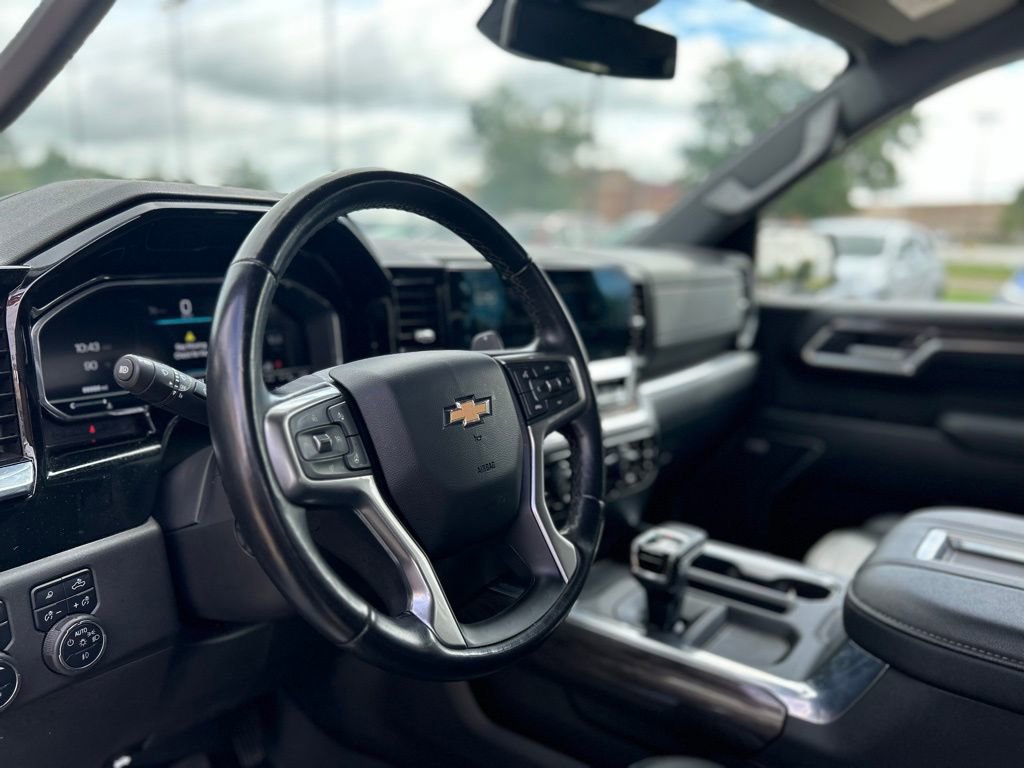 2022 Chevrolet Silverado 1500 LTZ photo 18