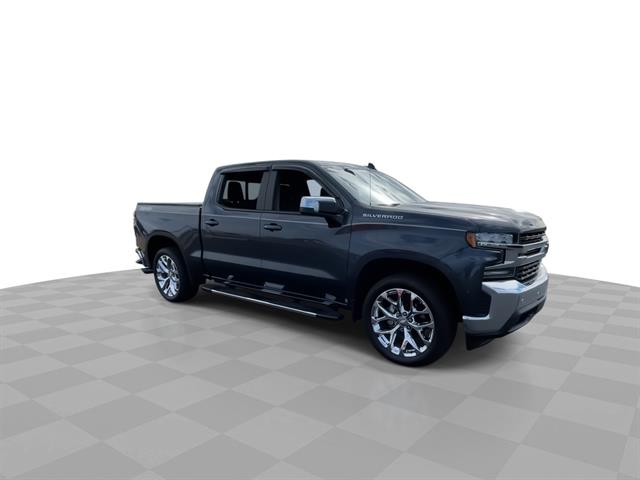 2020 Chevrolet Silverado 1500 LT photo 3