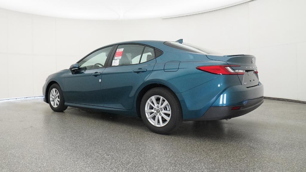 2026 Toyota Camry LE photo 14
