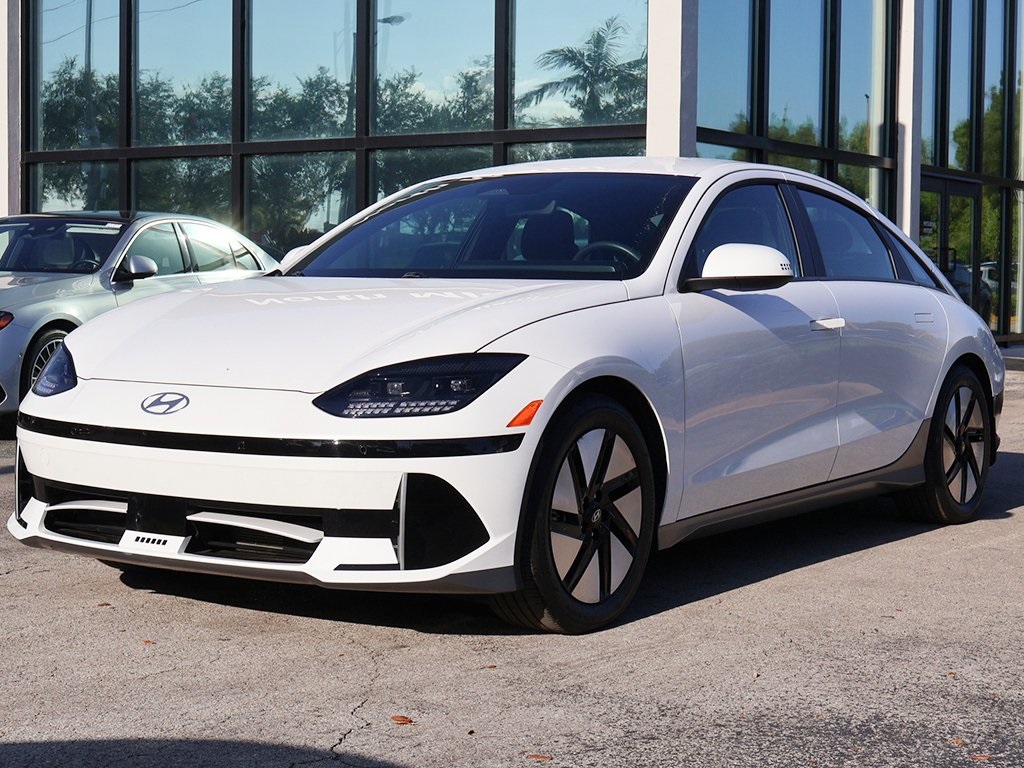 2023 Hyundai Ioniq 6 SE Standard Range photo 7