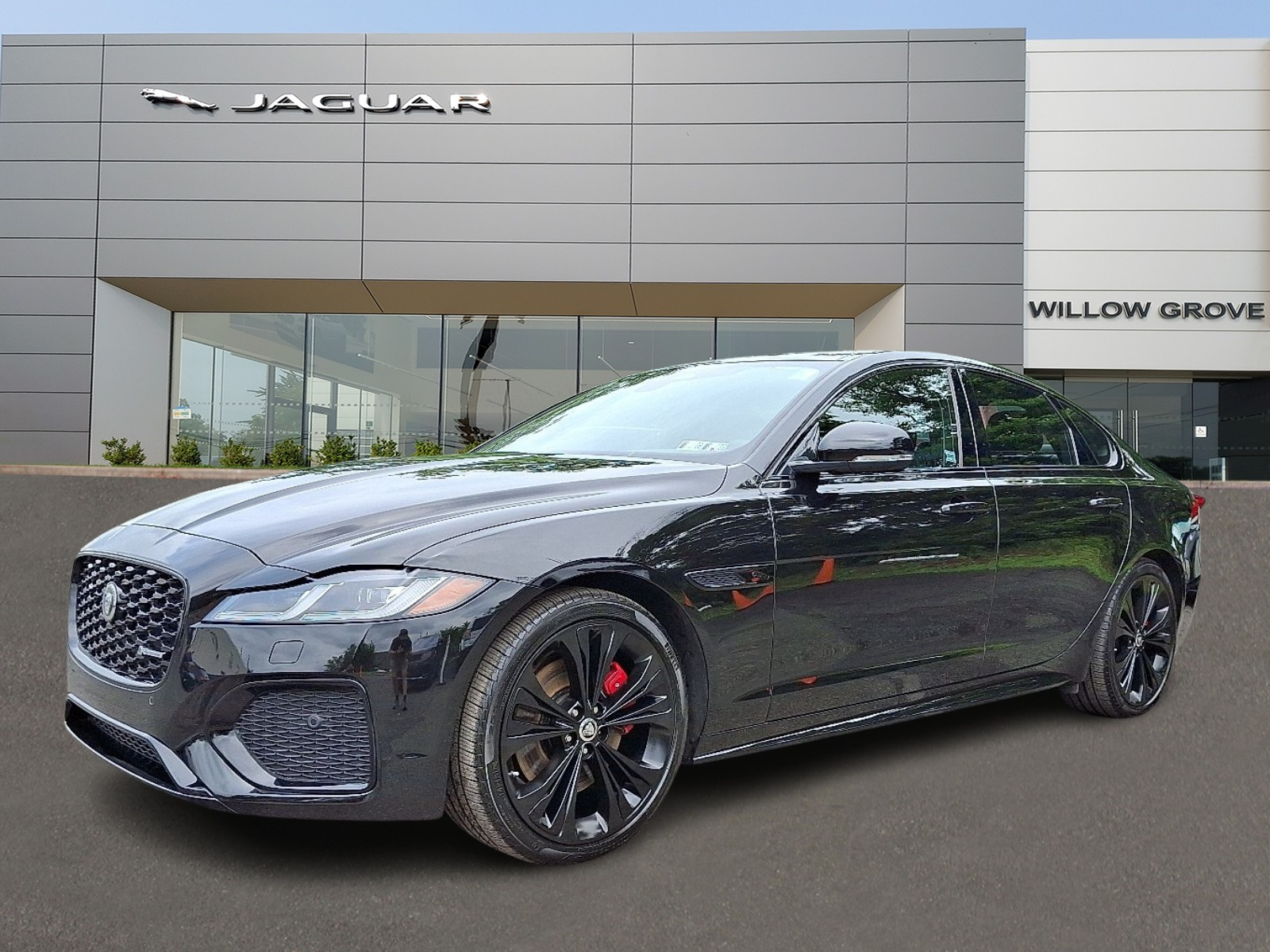 2024 Jaguar XF R-Dynamic SE