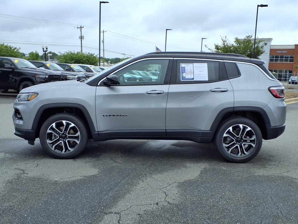 2022 Jeep Compass Limited photo 15