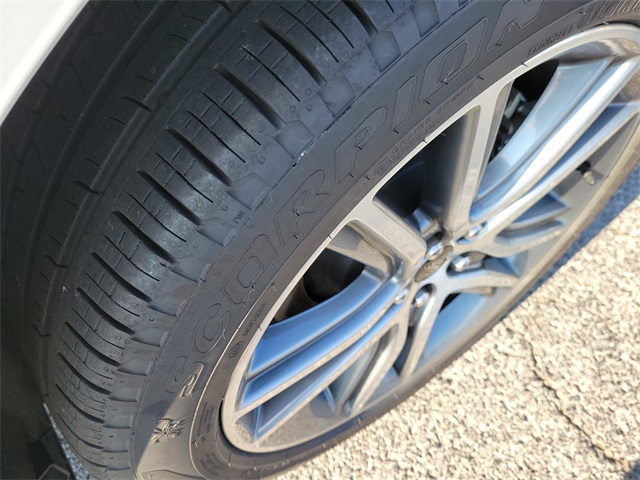 2024 Ford Edge Titanium photo 13