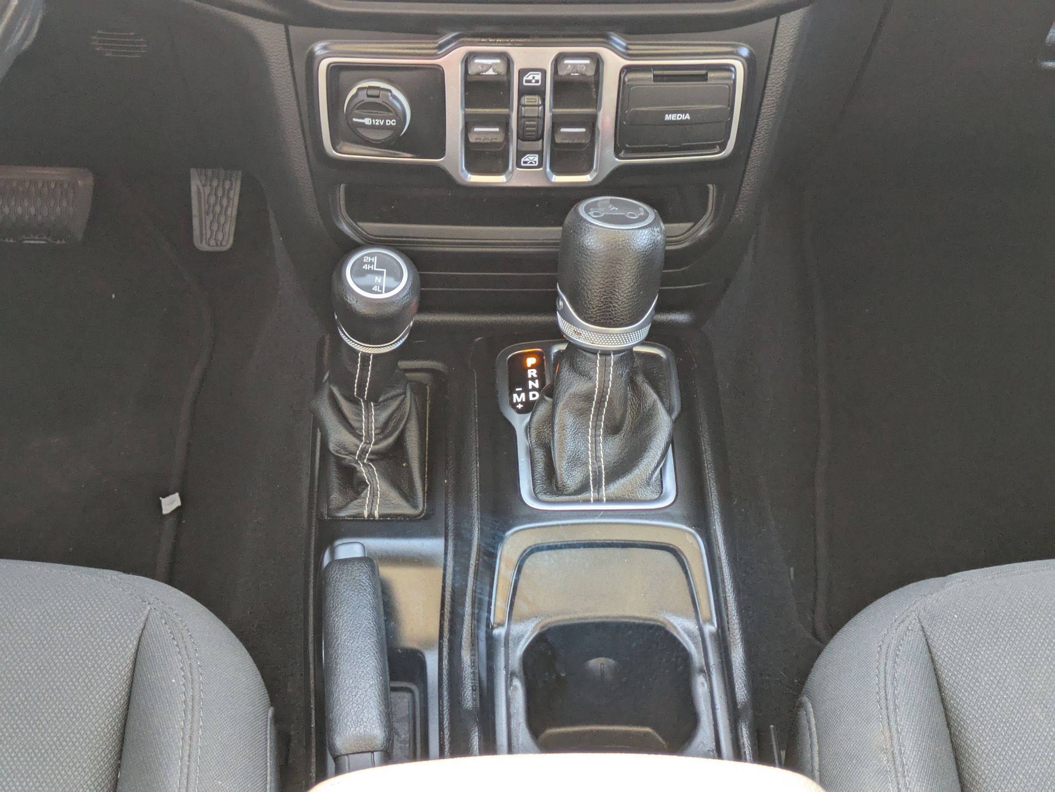 2019 Jeep Wrangler Unlimited Sahara photo 19