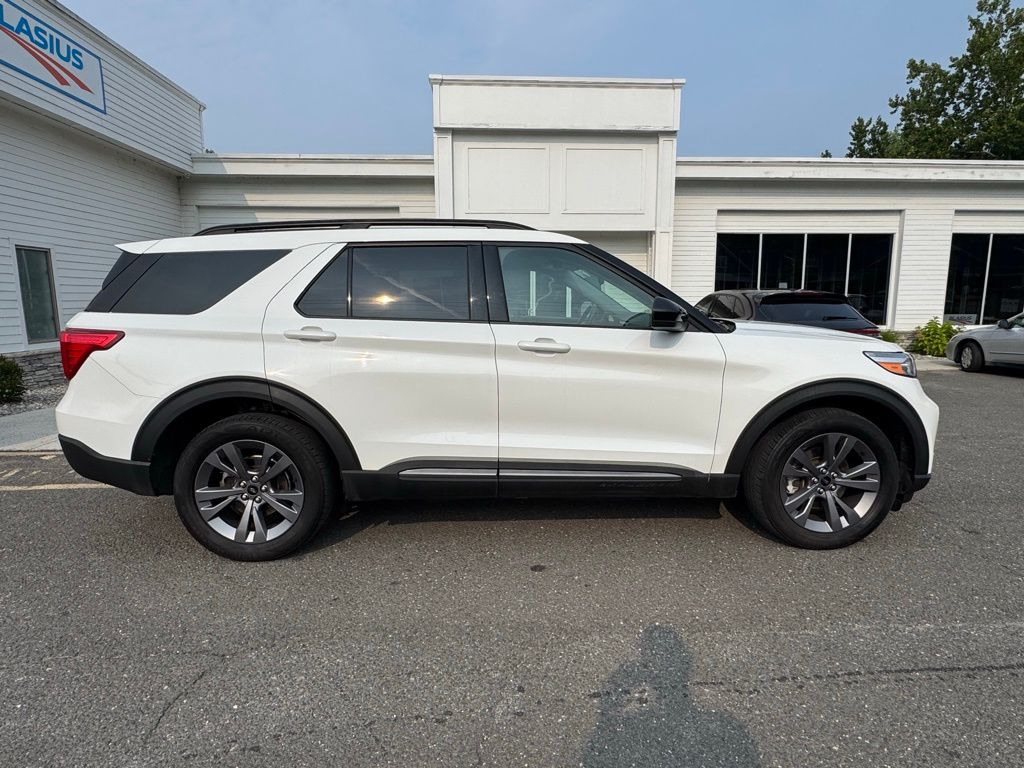 2022 Ford Explorer XLT photo 4