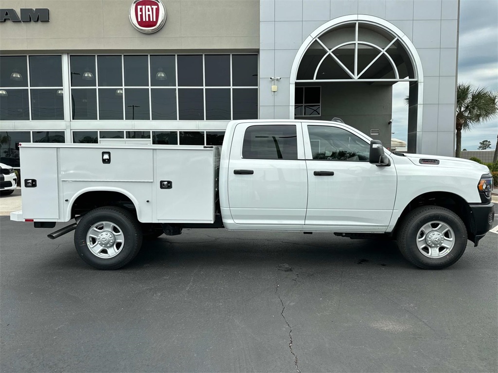 2024 Ram 2500 Tradesman photo 2