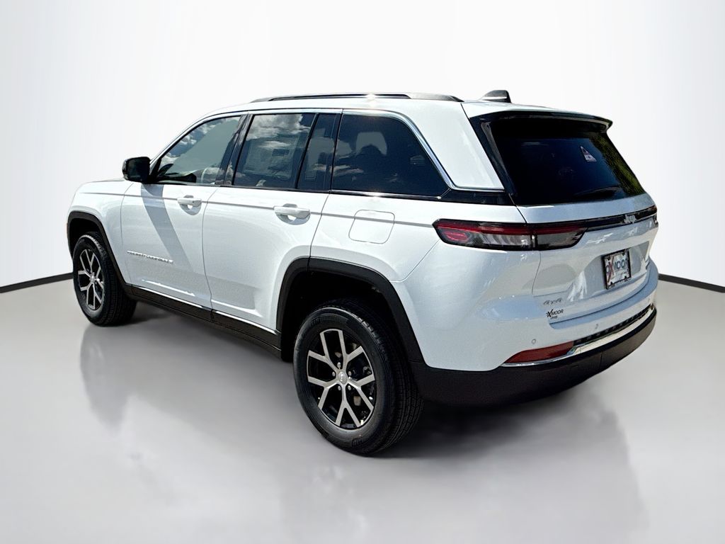 2025 Jeep Grand Cherokee Limited photo 4