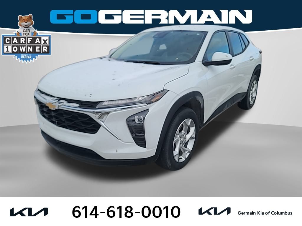 2024 Chevrolet Trax LS's photo