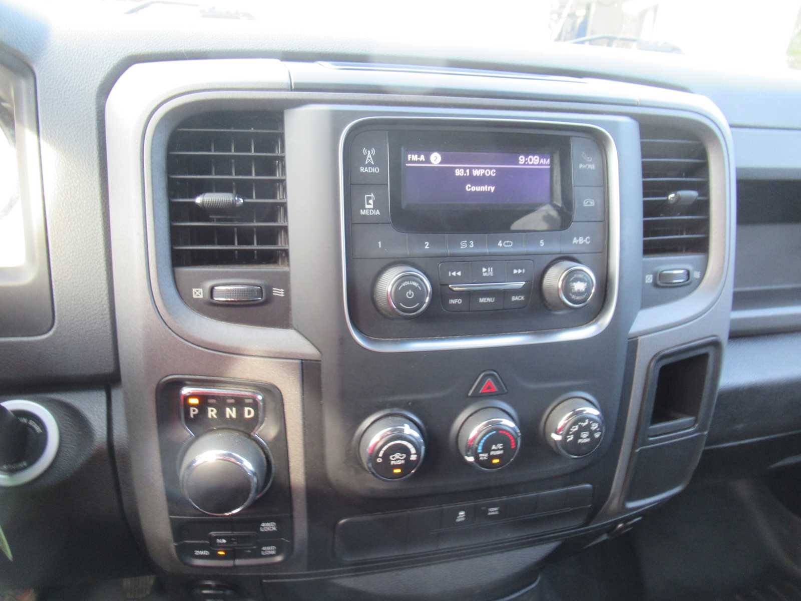 2018 Ram 1500 Tradesman photo 22