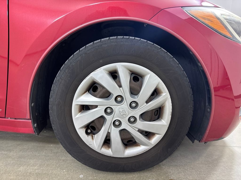 Used 2017 Hyundai Elantra SE with VIN KMHD74LF4HU423152 for sale in Montgomery, AL