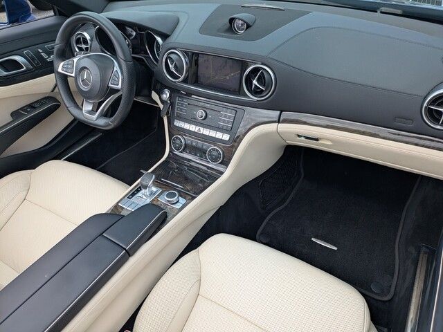 2017 Mercedes Benz SL 450 photo 32