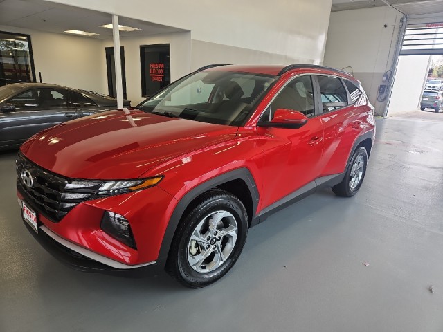 Used 2023 RED Hyundai SEL image 1