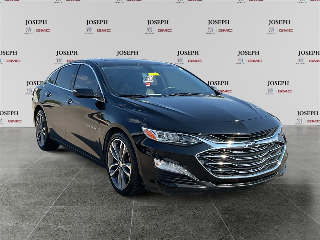 2019 Chevrolet Malibu Premier photo 2