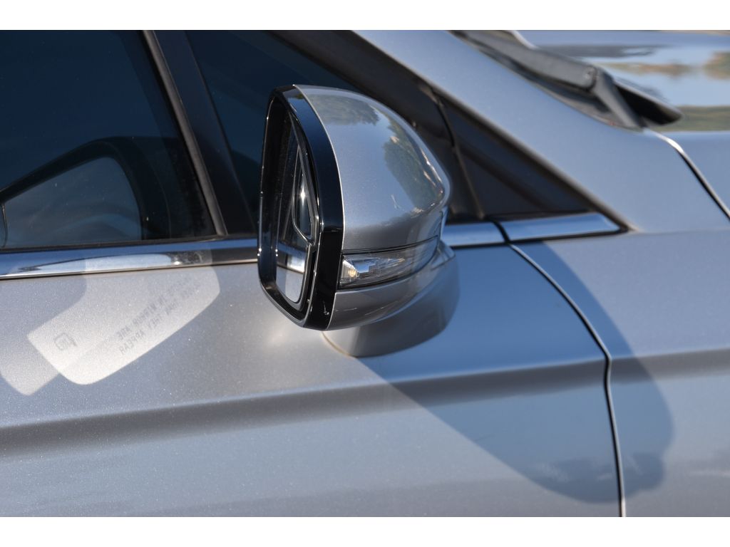 2016 Ford Fusion SE photo 21