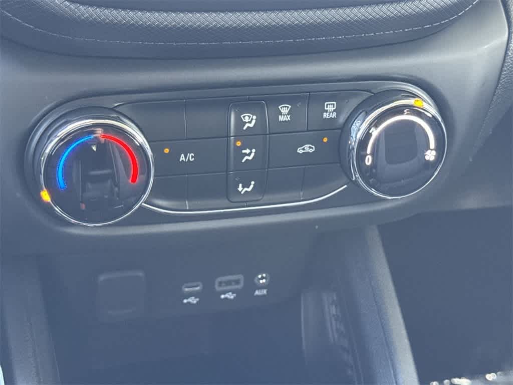 2023 Chevrolet Trailblazer LS photo 19
