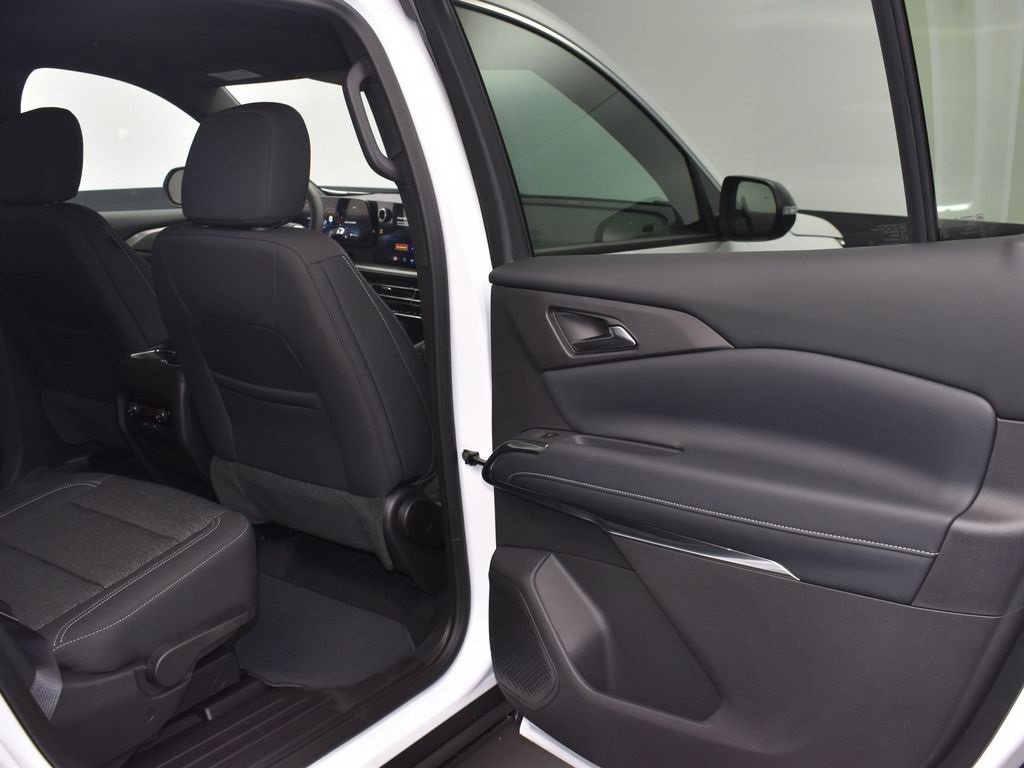 2026 Chevrolet Traverse photo 15