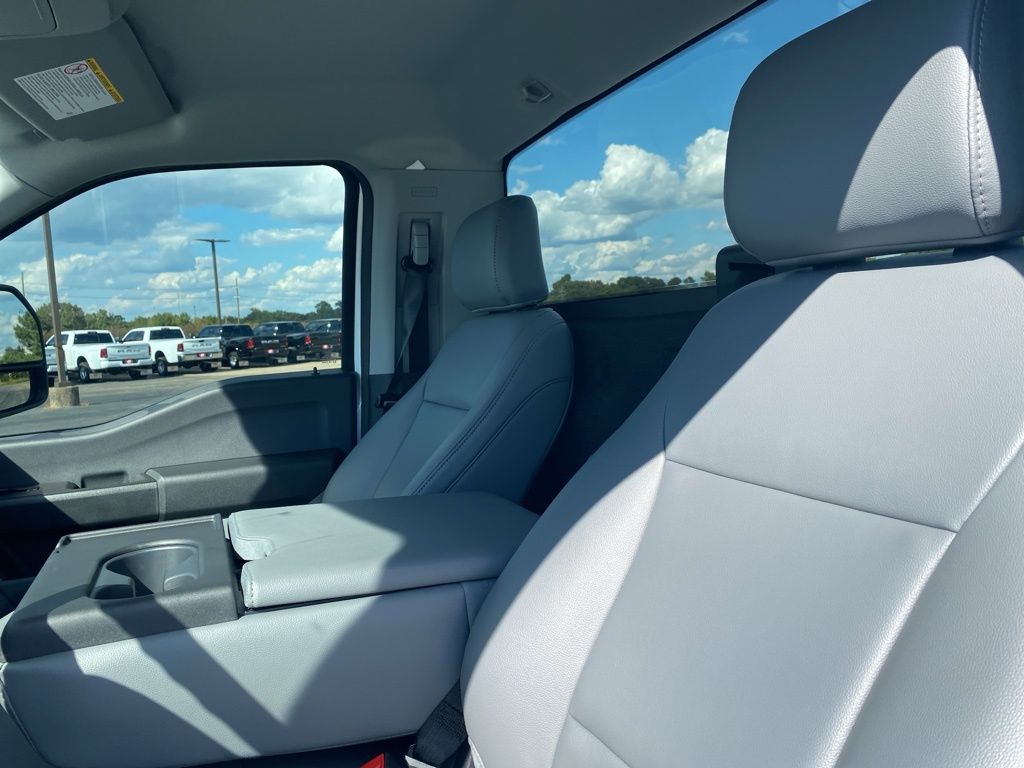 2025 Ford F-250 XL photo 13