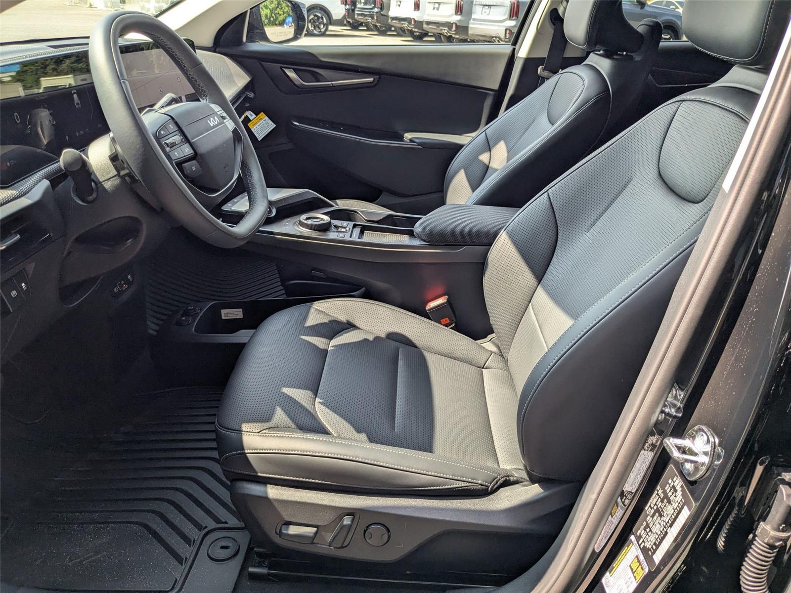 2025 Kia EV6 Wind photo 14