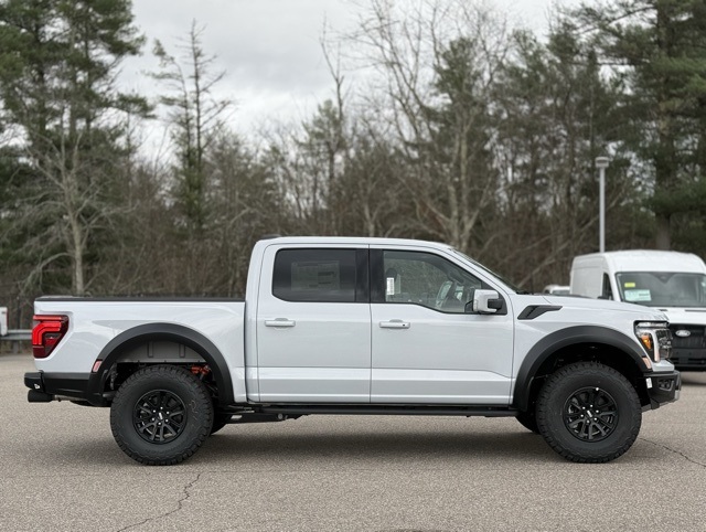 2025 Ford F-150 Raptor photo 3