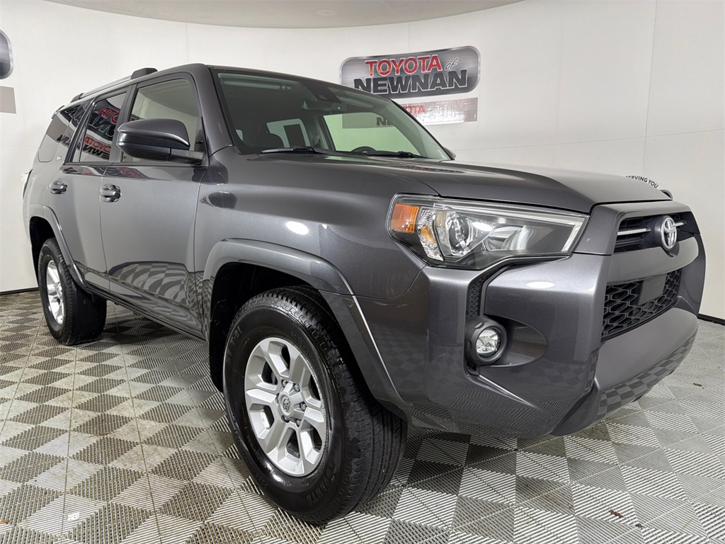 2023 Toyota 4Runner SR5's photo