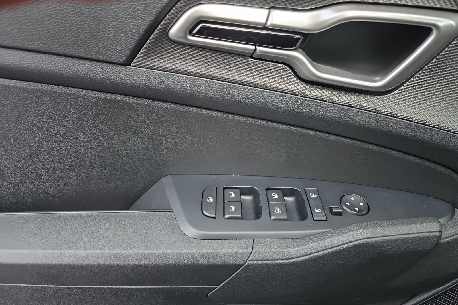 2025 Kia Sportage Hybrid LX photo 7