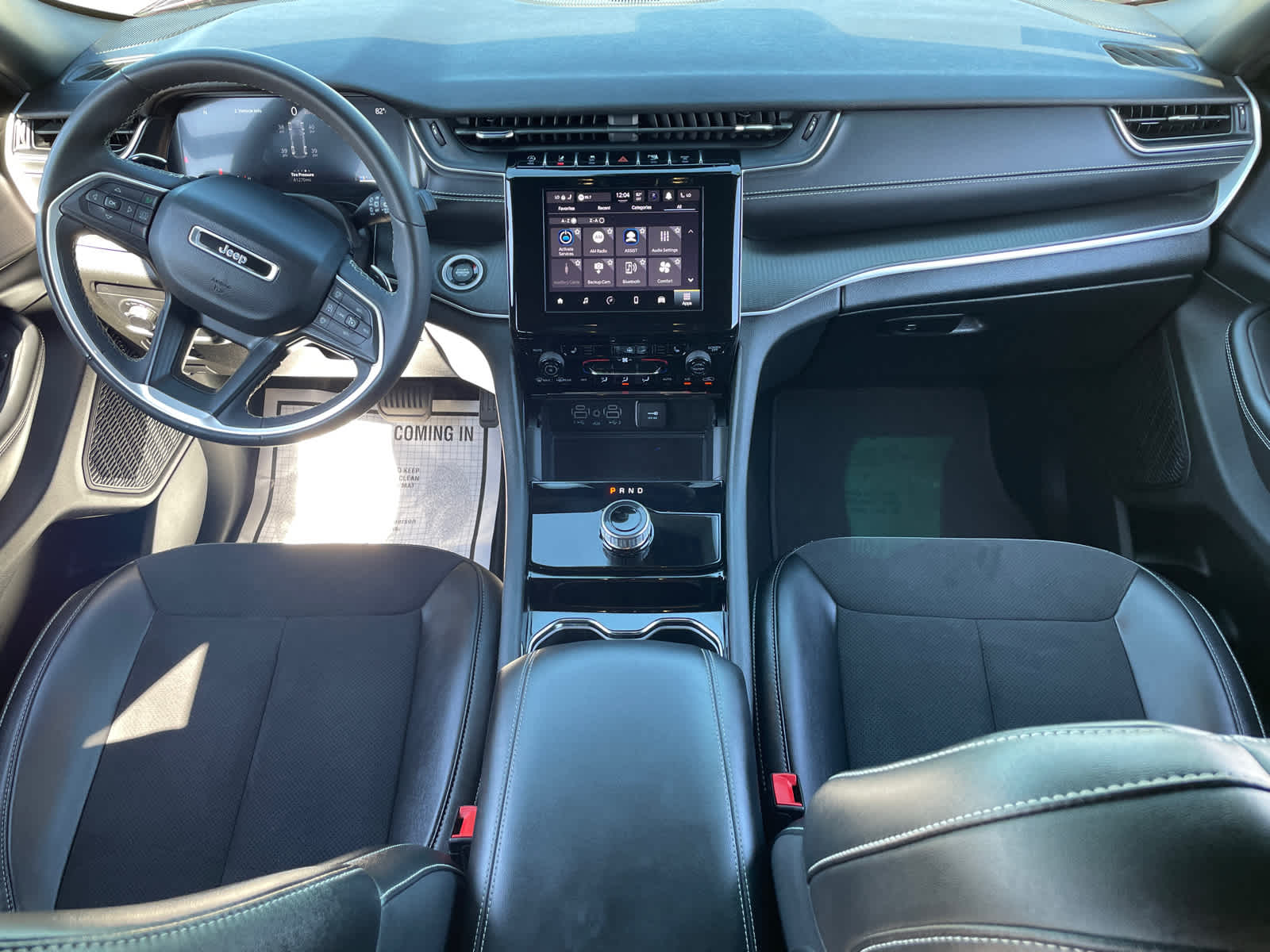 2023 Jeep Grand Cherokee Altitude photo 14