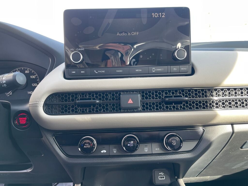 2026 Honda HR-V LX photo 7